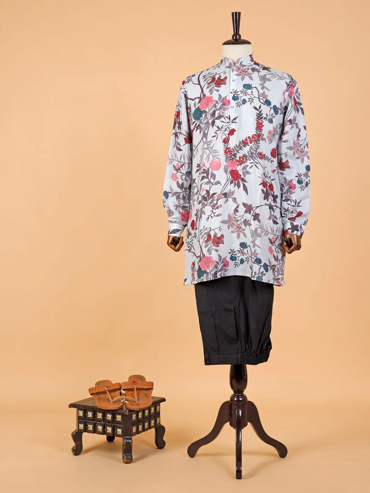 Trendy off white printed  Men Kurta pajama in cotton