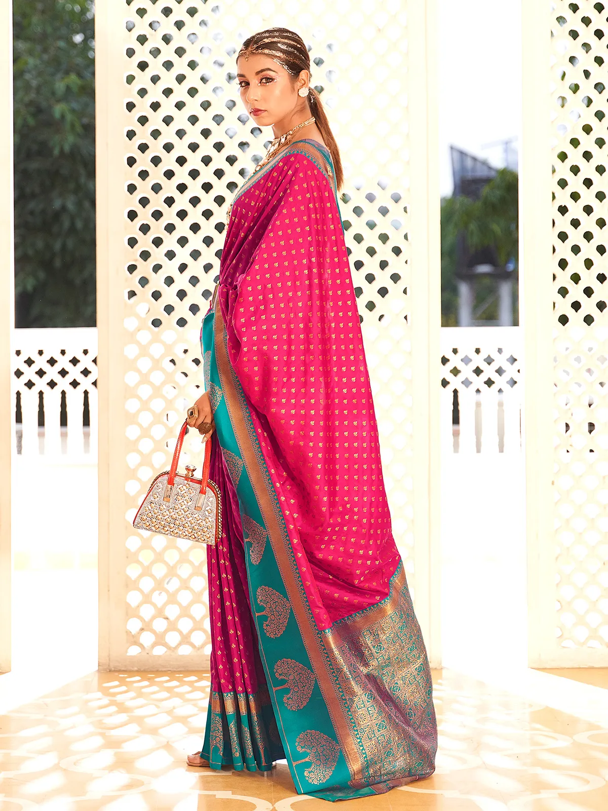 Trendy rani banarasi silk saree