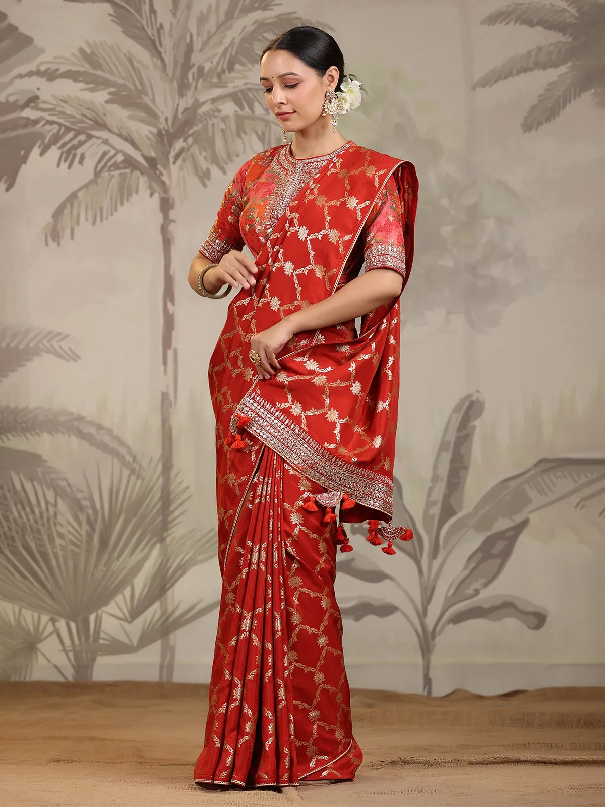 Trendy red dola silk saree