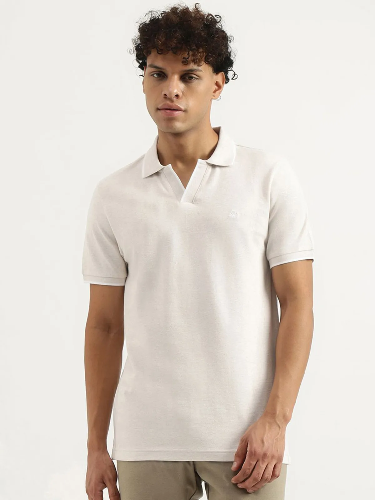 UCB cotton cream slim fit t-shirt