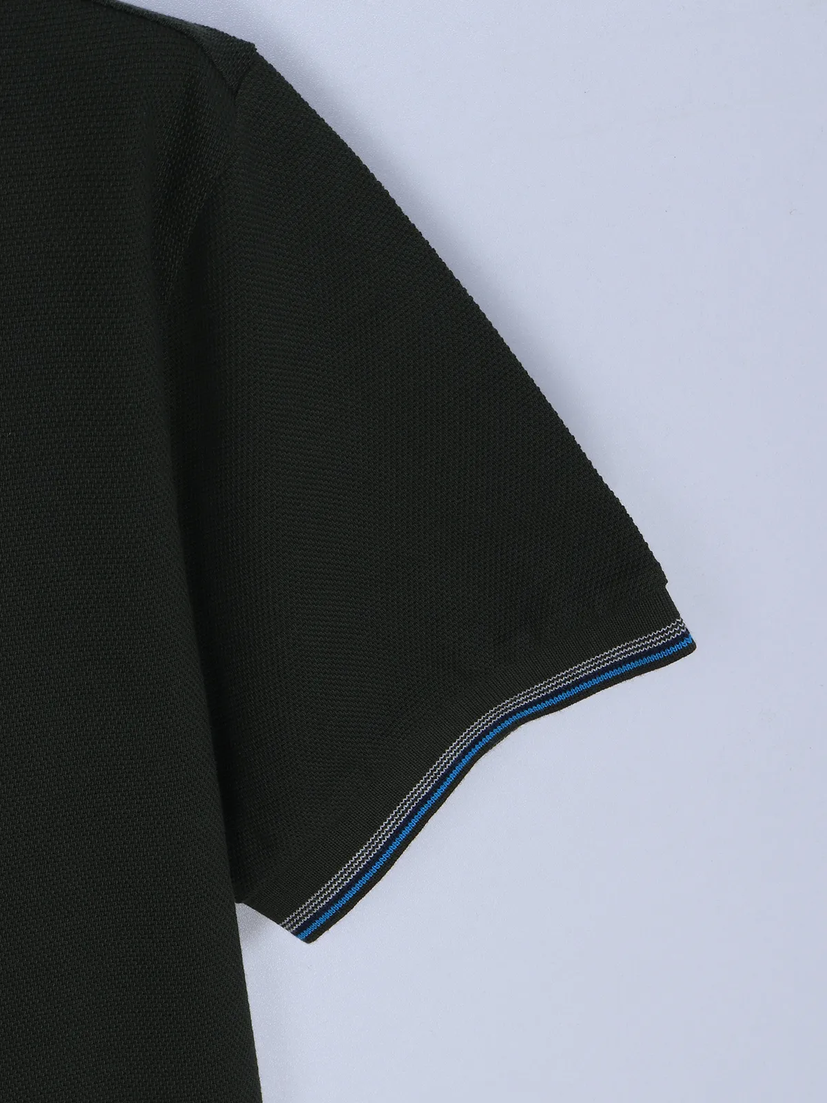 UCB military green cotton plain t shirt