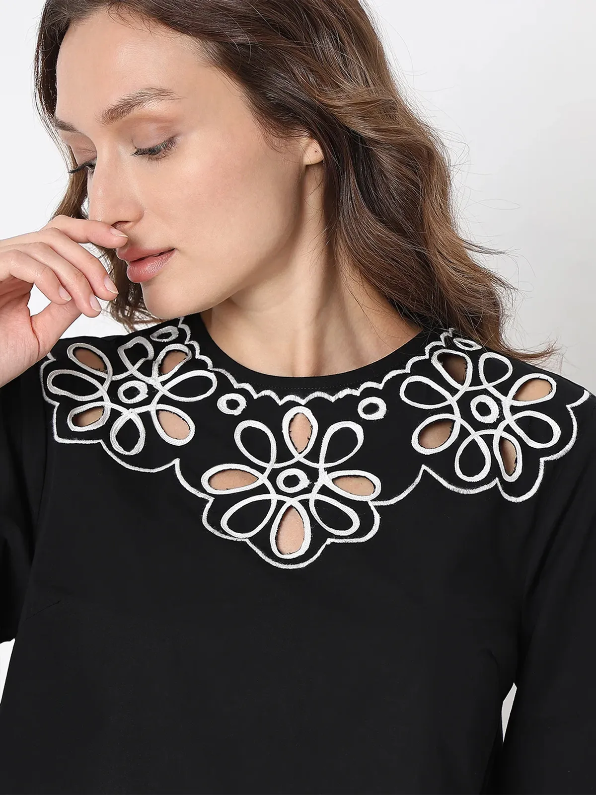 VERO MODA black embroidery top