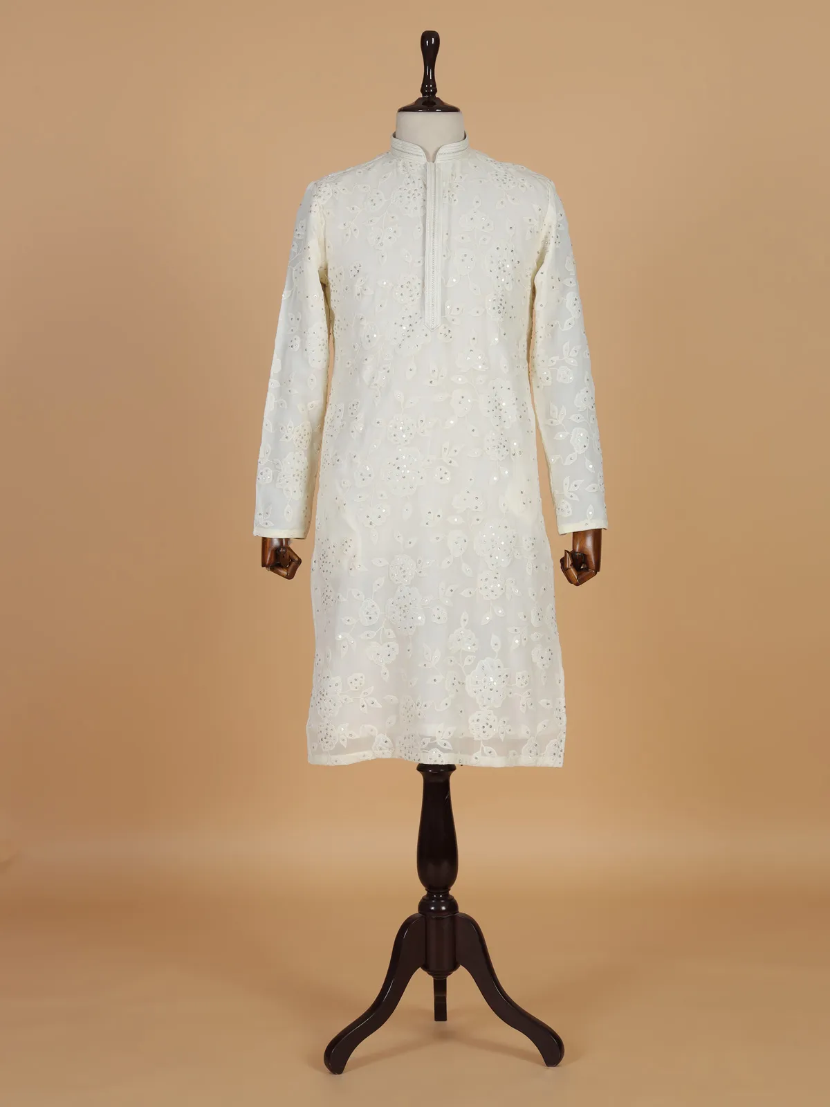 White cotton silk fesitve style kurta suit in embroidery