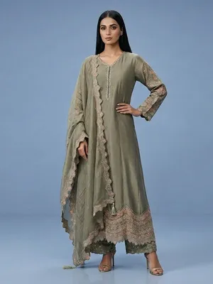 Buy Anarkali Suits in USA | Readymade Floor-Length & Bridal Styles...