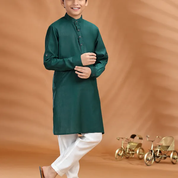 Bottle green kurta pant set in soft cotton