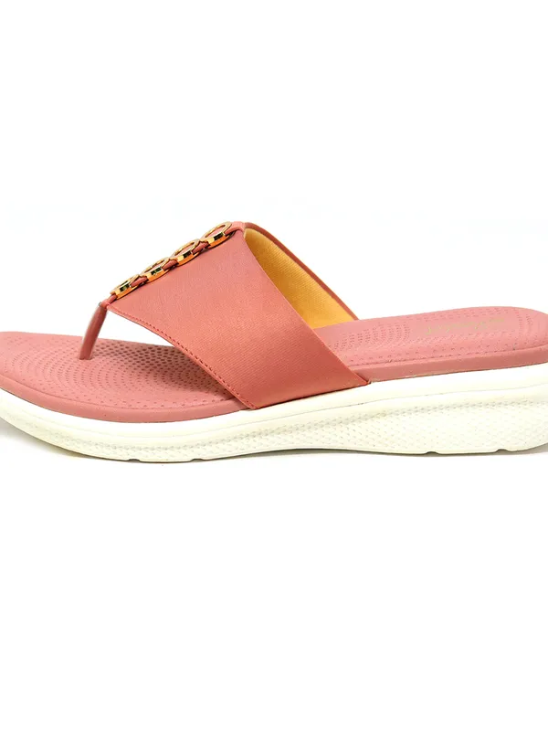 Scarlet Women V-Strap Peach Slippers