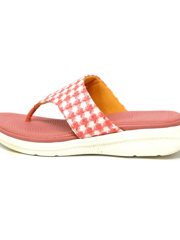 Scarlet Women V-Strap Peach Slippers