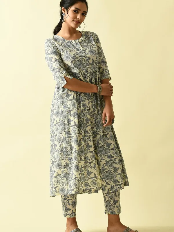 Cream Floral Printed Kurta Set