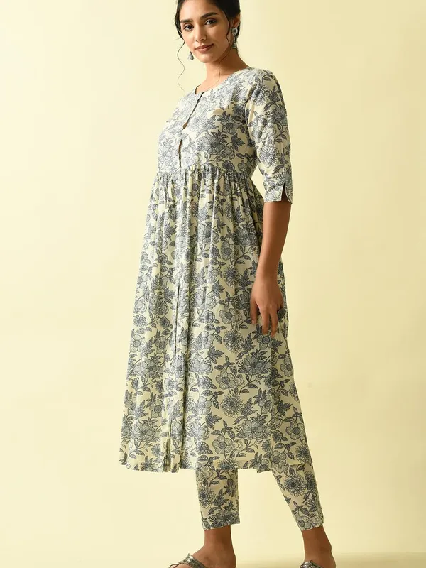 Cream Floral Printed Kurta Set