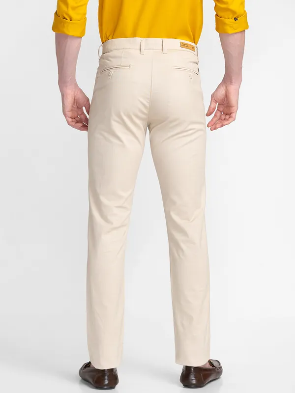 Mozzo Men Sand Slim Fit Solid Casual Trouser