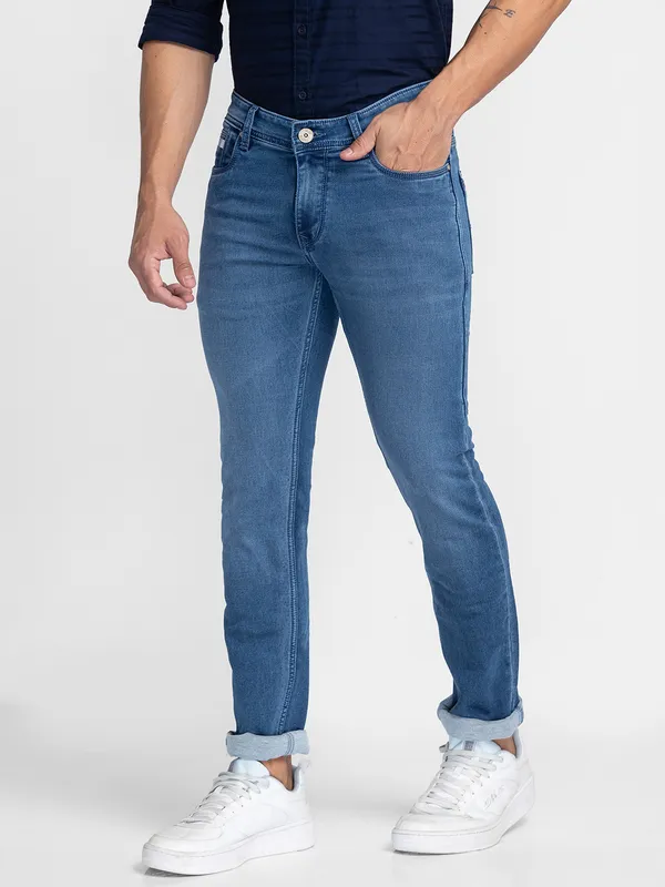 Oxemberg Men Mid Blue Slim Fit Solid Denim
