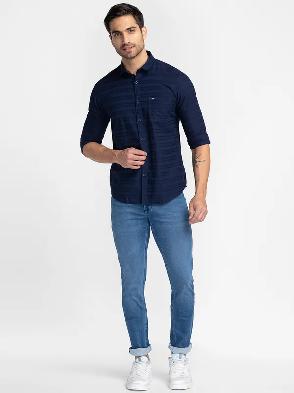 Oxemberg Men Mid Blue Slim Fit Solid Denim