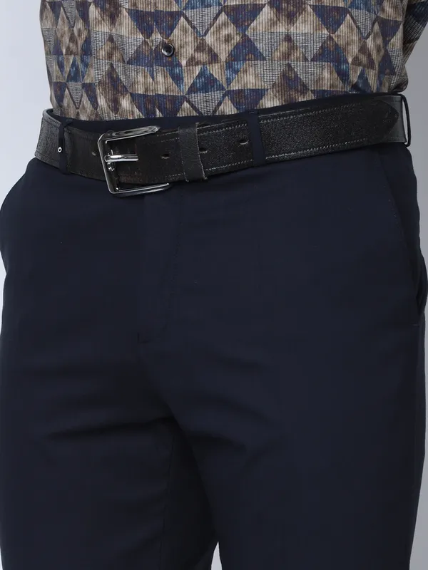 Oxemberg Men Slim Fit Solid Formal Trouser