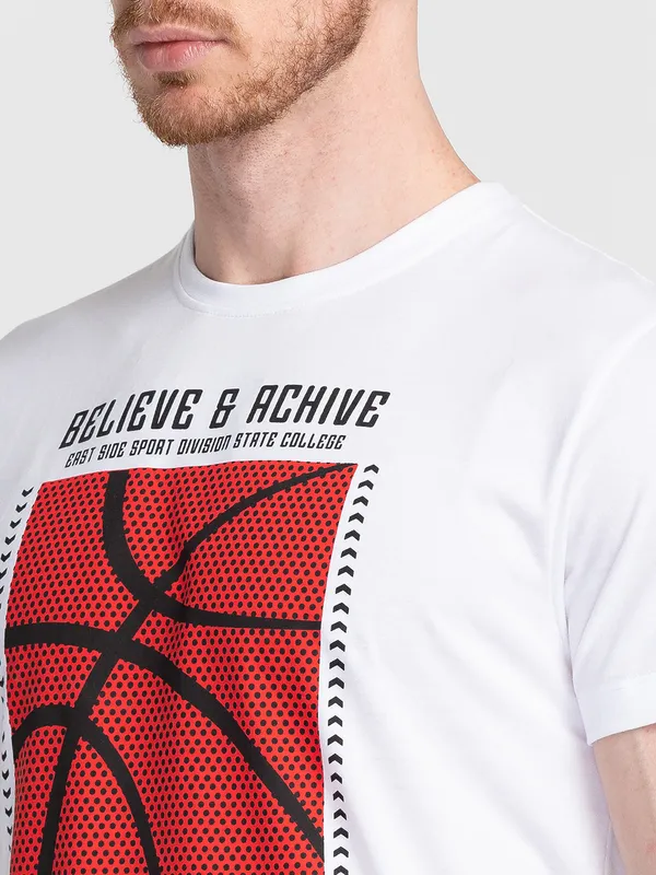 Tessio Men White Regular Fit Printed T-Shirt