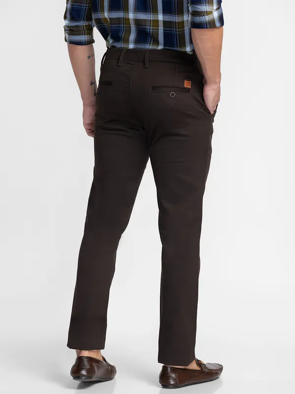 Oxemberg Men Olive Slim Fit Self Design Casual Trouser