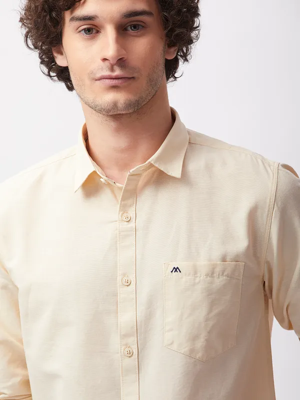 Mozzo Men Slim Fit Solid Casual Shirt