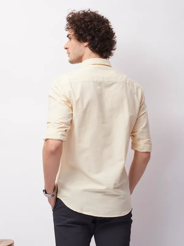 Mozzo Men Slim Fit Solid Casual Shirt