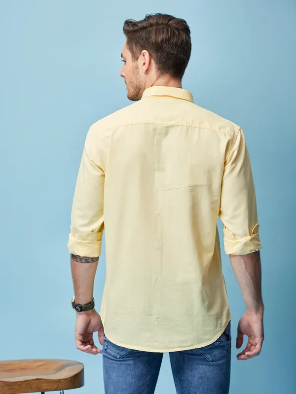 Mozzo Men Slim Fit Solid Casual Shirt