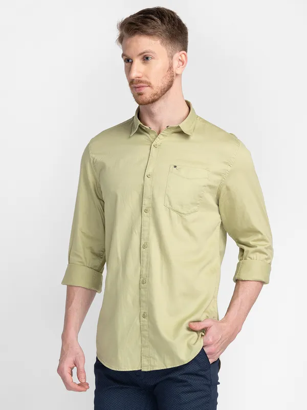Mozzo Men Green Slim Fit Solid Casual Shirt