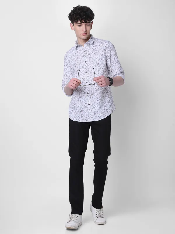 Mozzo Men Slim Fit Printed Shirt