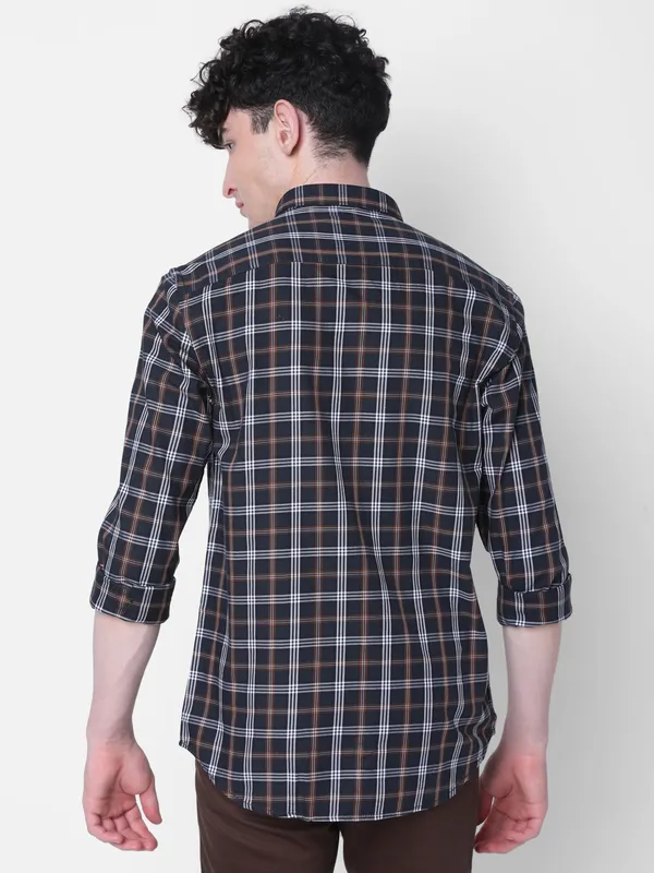 Mozzo Men Slim Fit Checks Shirt