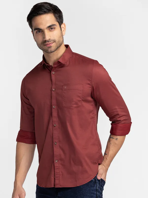 Oxemberg Men Maroon Slim Fit solid Casual Shirt