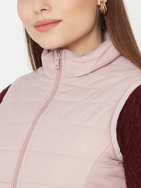 Mettle Women Pink Geometric Sleevless Puffer Jacket