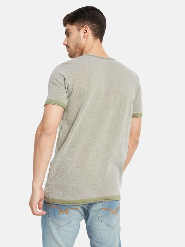 Basic Raw Edged neck and sleeve T-shirt