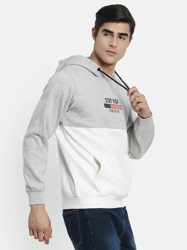Men Grey Colourblocked Hooded Sweatshirt