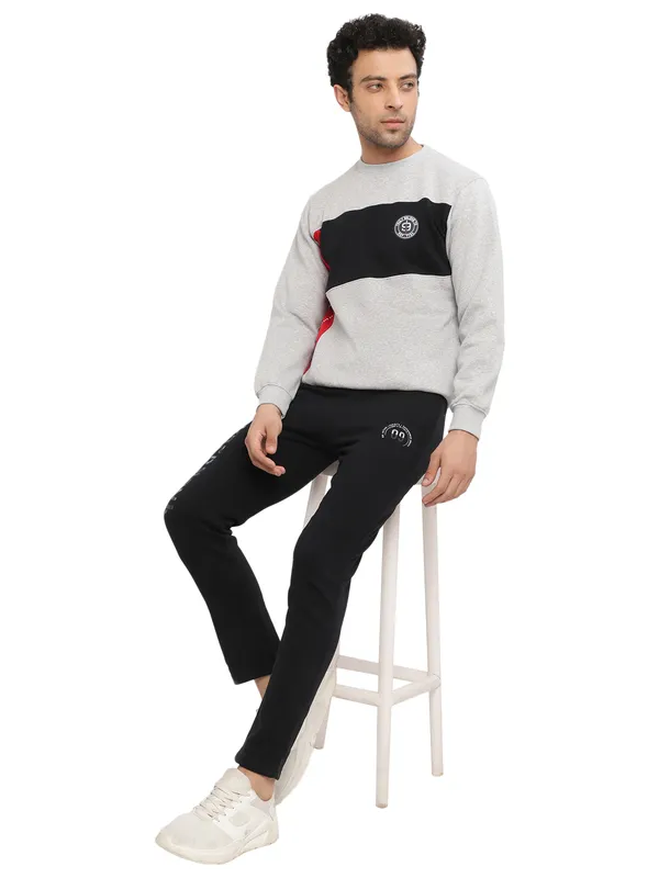 Octave Men Grey Colourblocked Sweatshirt