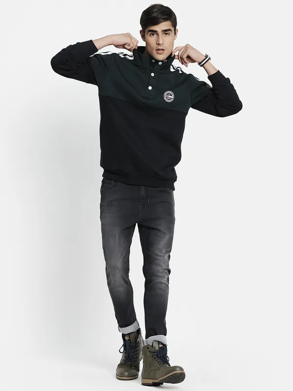 Men Green Colourblocked Sweatshirt