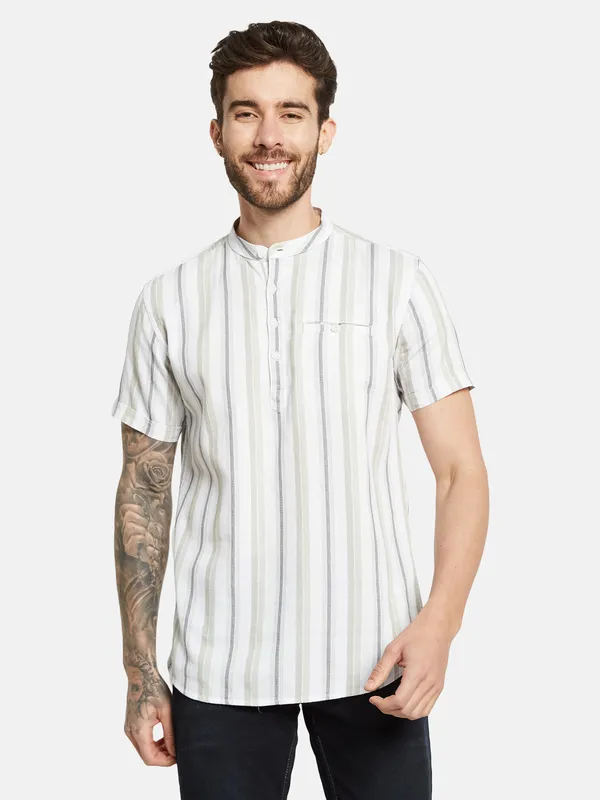 METTLE Opaque Striped Cotton Casual Shirt