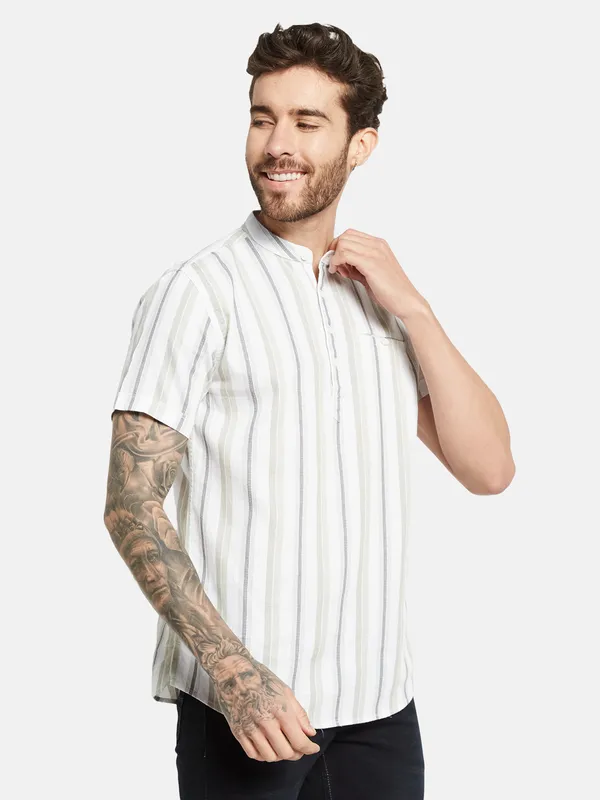 METTLE Opaque Striped Cotton Casual Shirt