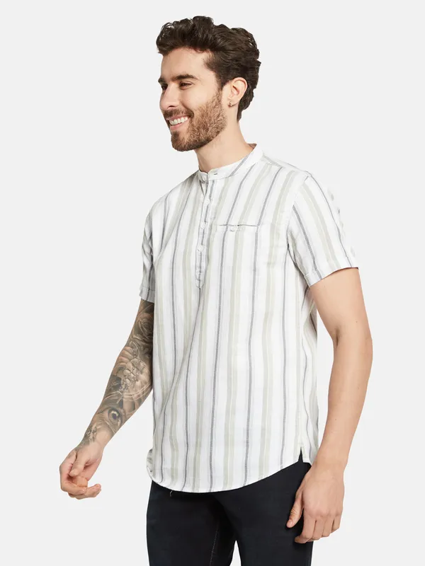 METTLE Opaque Striped Cotton Casual Shirt