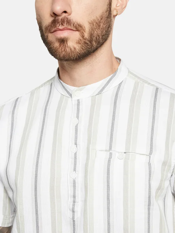 METTLE Opaque Striped Cotton Casual Shirt