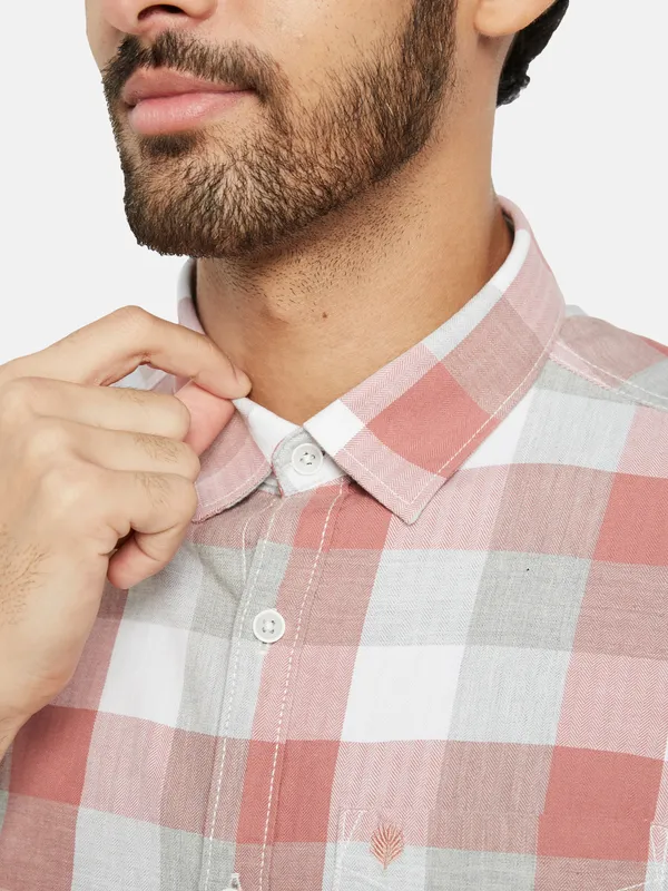 METTLE Men Coral Opaque Checked Casual Shirt