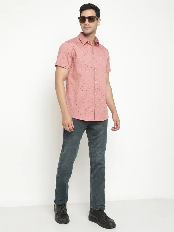 METTLE Men Coral Opaque Printed Casual Shirt