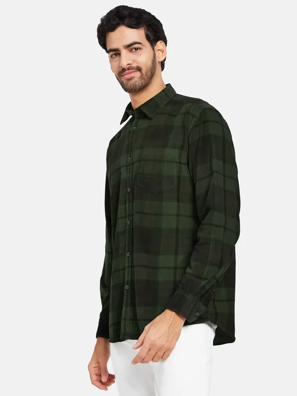 METTLE Men Olive Green Checked Casual Shirt