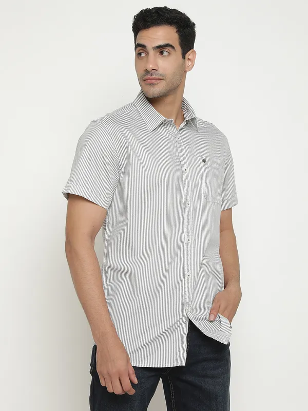METTLE Men Grey Opaque Striped Casual Shirt