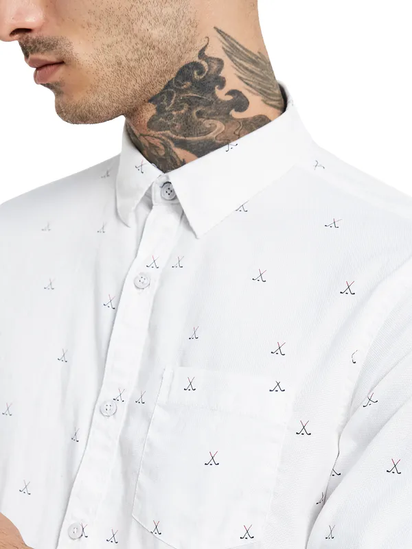 METTLE Conversational Printed Spread Collar Opaque Casual Shirt