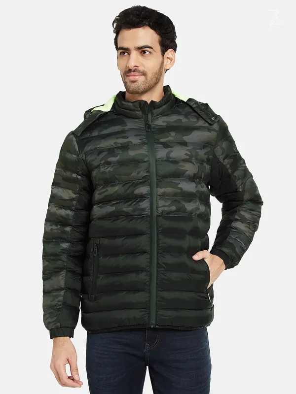 METTLE Men Charcoal Camouflage Puffer Jacket