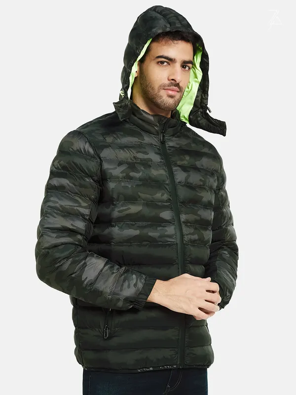 METTLE Men Charcoal Camouflage Puffer Jacket