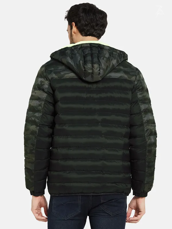 METTLE Men Charcoal Camouflage Puffer Jacket