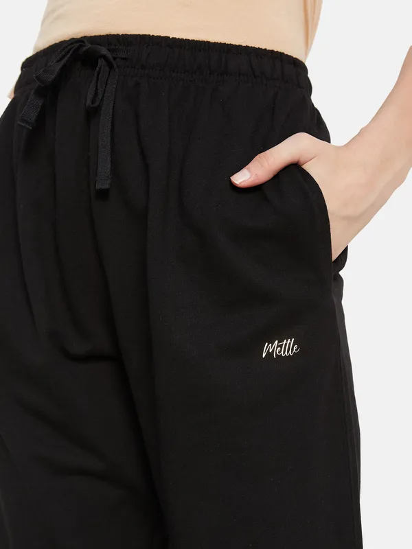 Basic  Drawstrings Trackpants with Mettle Logo