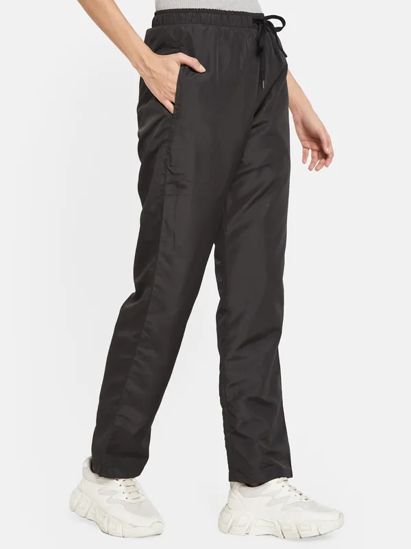 METTLE Mid-Rise Track Pant