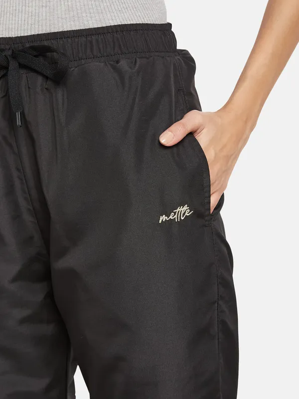 METTLE Mid-Rise Track Pant