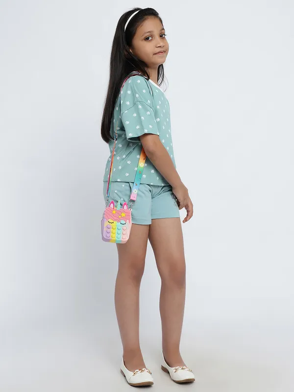 METTLE Girls Mid-Rise Cotton Shorts