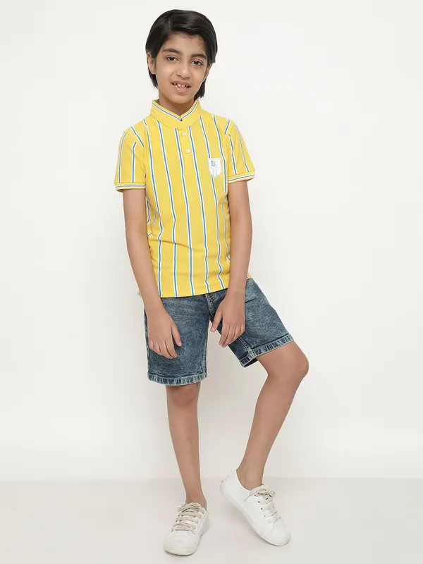 Octave Boys Vertical Striped Mandarin CollarÃÂ Cotton T-Shirt