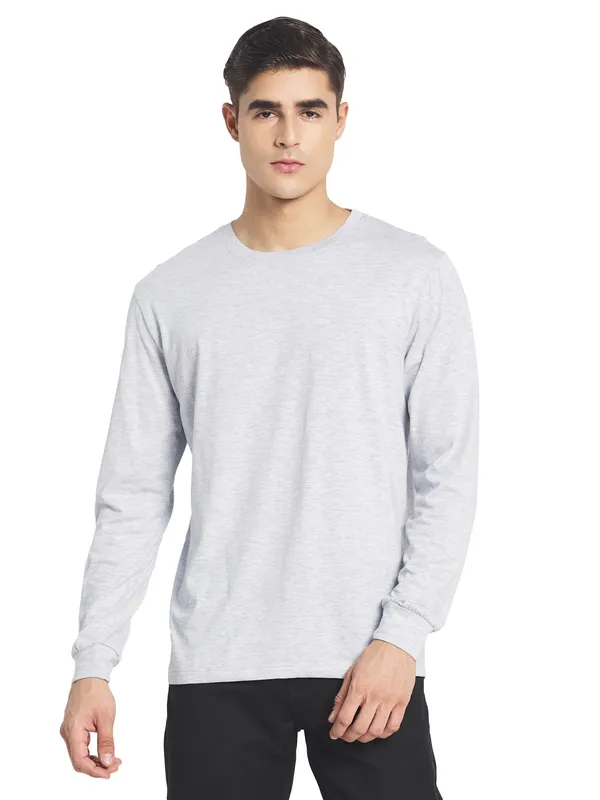 METTLE Men Grey Solid Cotton T-shirt