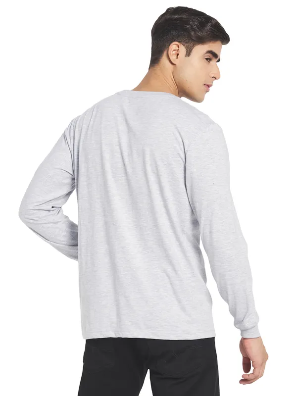 METTLE Men Grey Solid Cotton T-shirt